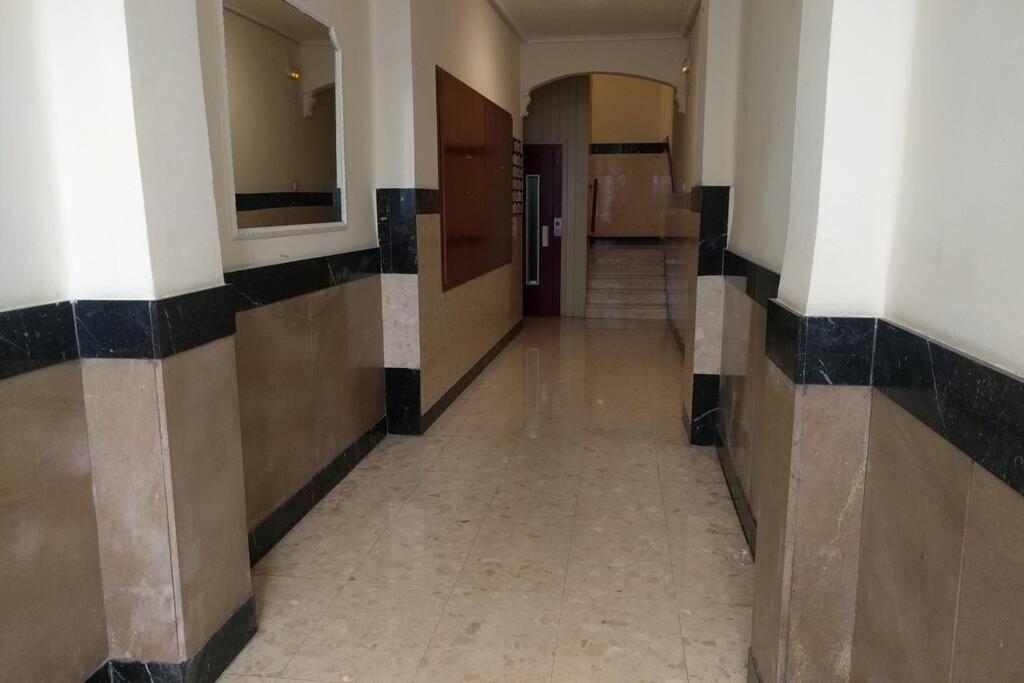 Apartamento Agradable, luminoso, WIFI, junto al Ayuntamiento Logroño Exterior foto